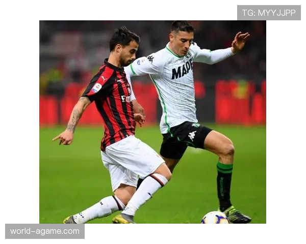 AC米兰输球暴露体系漏洞，争四形势与赛季稳定性面临考验