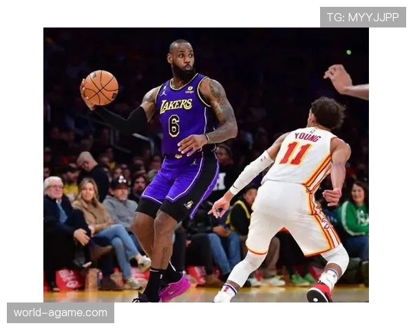 勒布朗连续季后赛关键挡拆助攻率提升明显拉开进攻空间