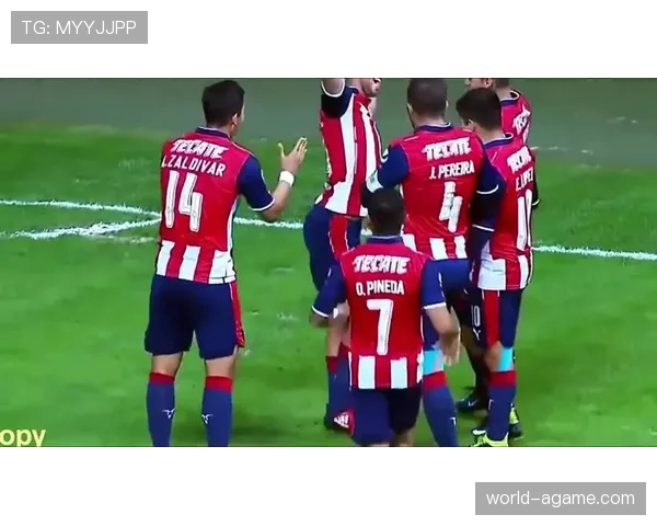 点球门将离线，规则允许吗？裁判如何正确判罚解析